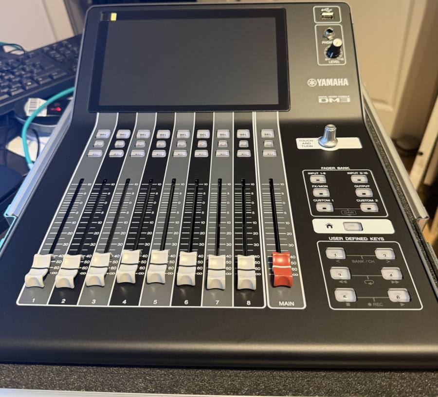 Yamaha DM3 aus dem Mietbestand von Tobias Krüger